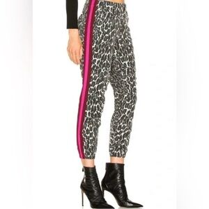 MOTHER The No Zip Misfit Jogger Pants Jungle Eyes Print